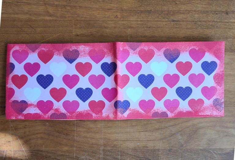 Valentines paper wallet with embossing powder